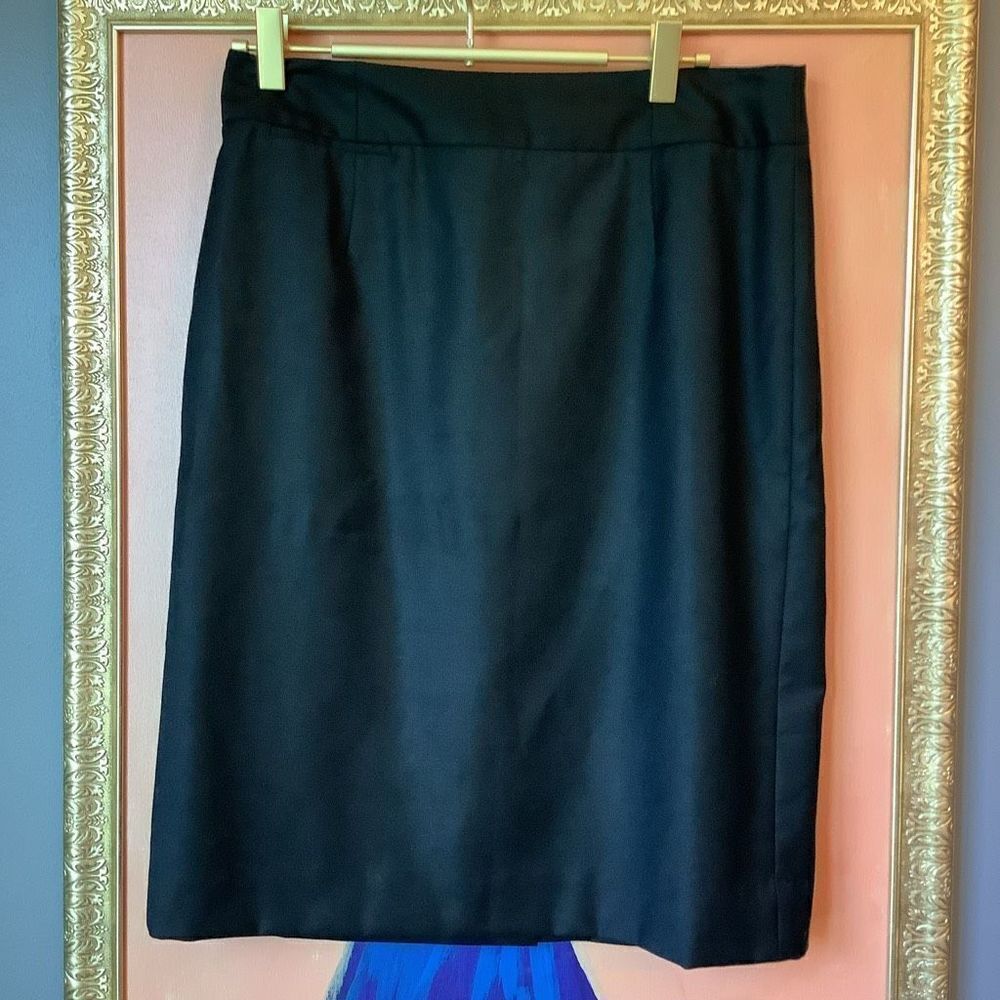 J.Crew Black Wool Pencil Skirt 😎❤️